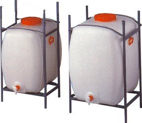Stapelgestell für 500L Getränkefässer